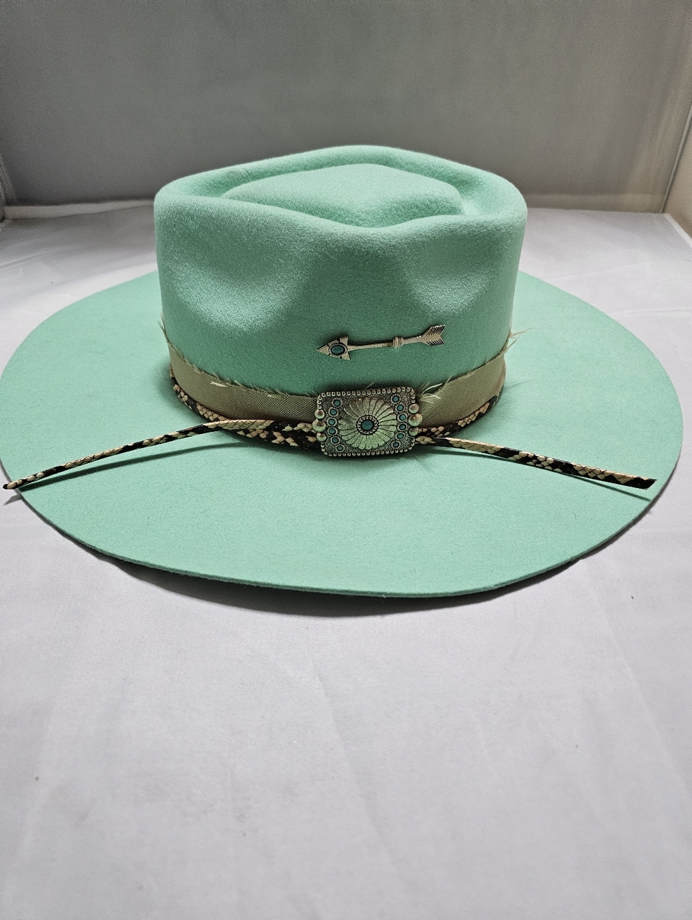Charlie 1 Horse Spear Point Wool Felt Western Hat with Decorative Band Sz Small